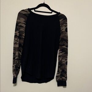 Camo Sleeve Black Women's Top